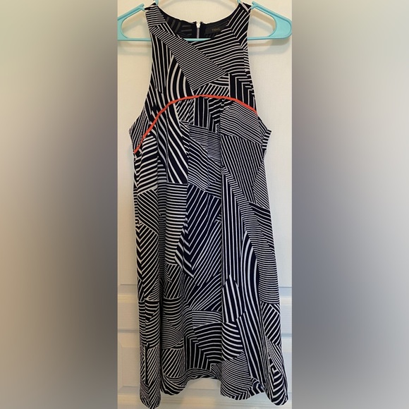 NWOT THML Sleeveless Geometric Navy & White Crepe Mini Dress. - Picture 2 of 5